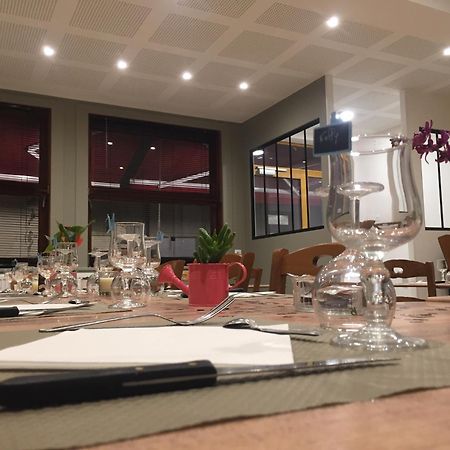 Hotel Du Nord Chambres Familiales Fontaines  Екстер'єр фото