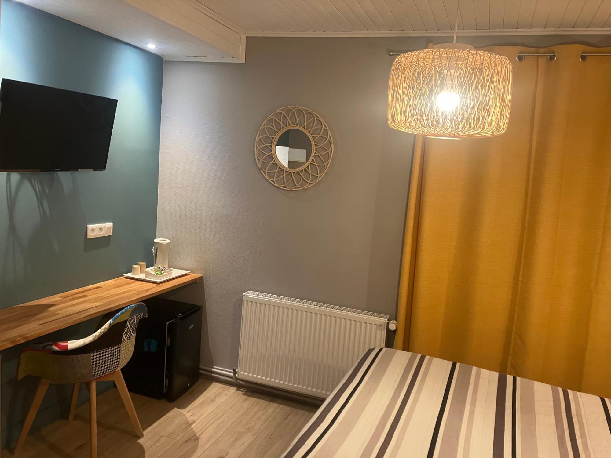 Hotel Du Nord Chambres Familiales Fontaines  Екстер'єр фото