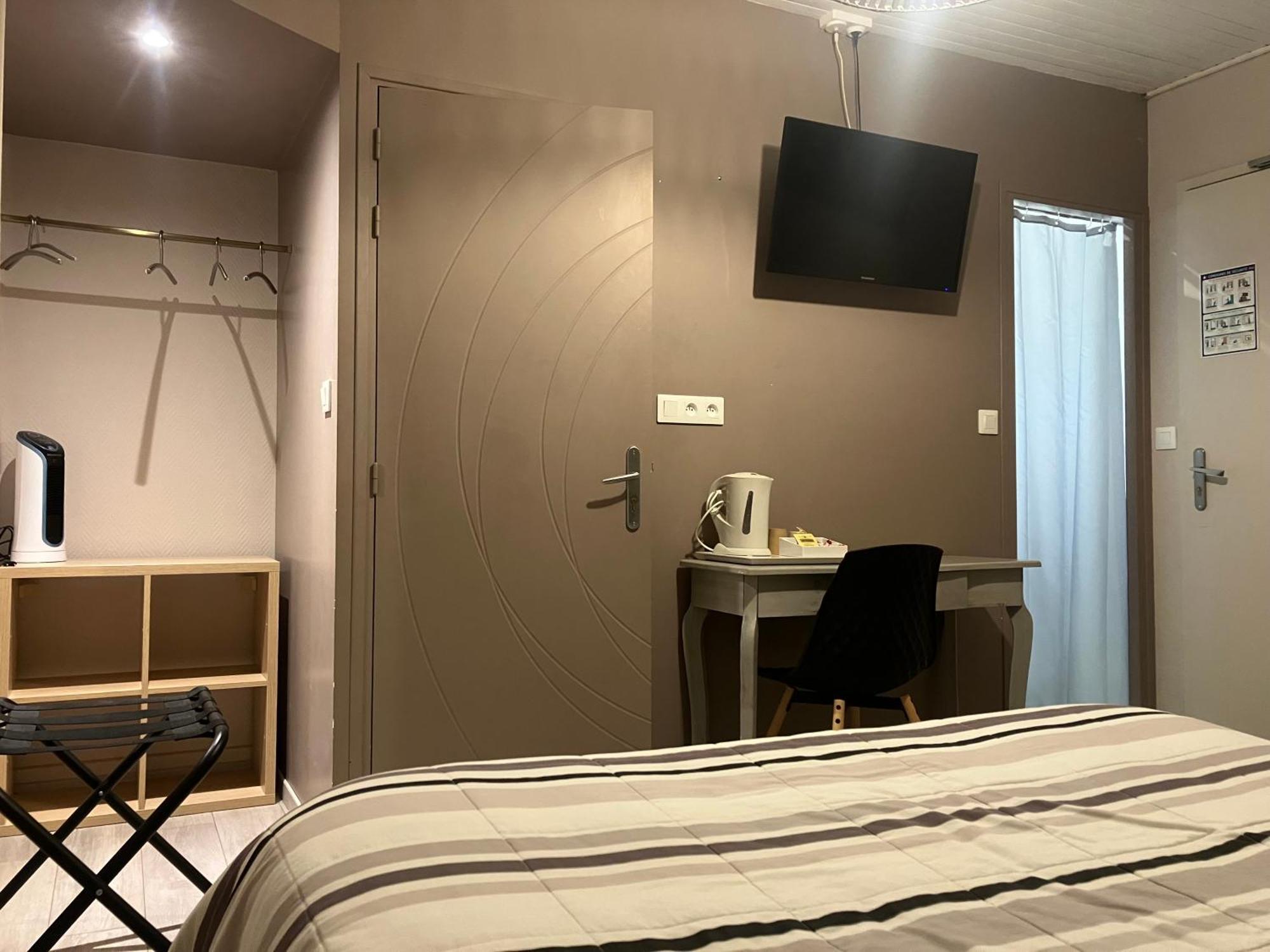 Hotel Du Nord Chambres Familiales Fontaines  Екстер'єр фото