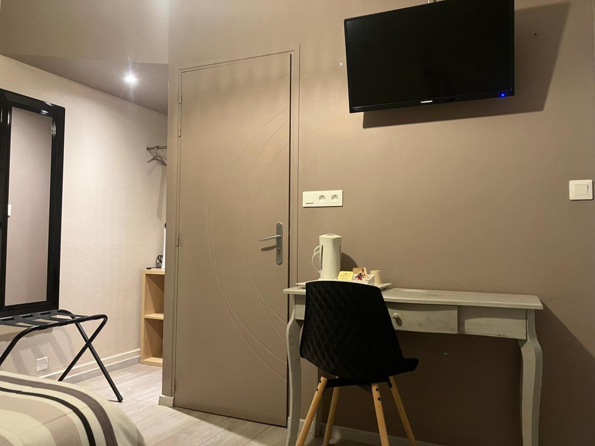 Hotel Du Nord Chambres Familiales Fontaines  Екстер'єр фото